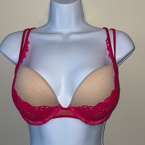 Victoria’s Secret bra 34D